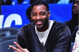 白马长枪?祝NBA名宿、名人堂成员麦迪46岁生日快乐