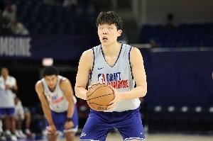 小杨联手库里？?模拟选秀：勇士41顺位摘走杨瀚森