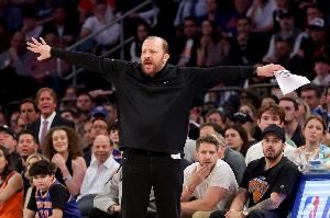 时隔25年再进东决仍遭解雇?DeepSeek带你剖析动荡的NBA帅位