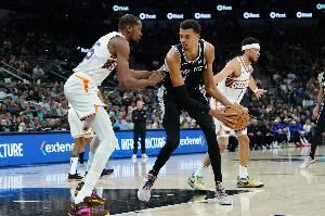 KD+文班？?美记：杜兰特跟马刺互相有意 SA是他最想去的地方