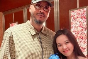 ?瓜哥这气质杠杠的！烤肉姐再晒与安东尼的合照