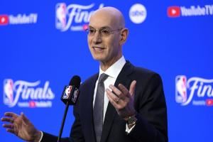 总决赛近9年首次打抢七?The Athletic记者：萧华肯定非常开心