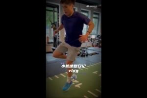 继续康复!戴伟浚分享康复日记vlog,并配文:vamos小狼