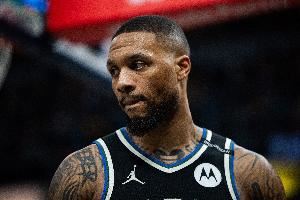  拓记：利拉德在密尔沃基过得并不开心 他从未想过会被交易到雄鹿